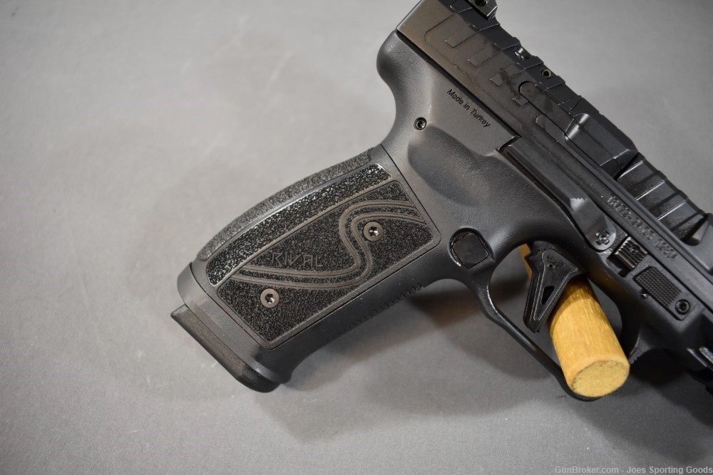 NiB - Canik SFX Rival-S - 9mm Semi-Auto Pistol w/ Factory Case & 2 Mags-img-5