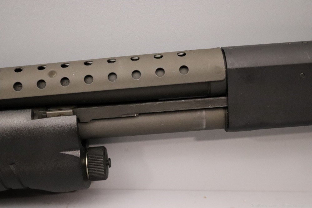 Mossberg 500 12ga w/ Heat Shield & Pistol Grip - 8 Shot -3"  w/ Light-img-22