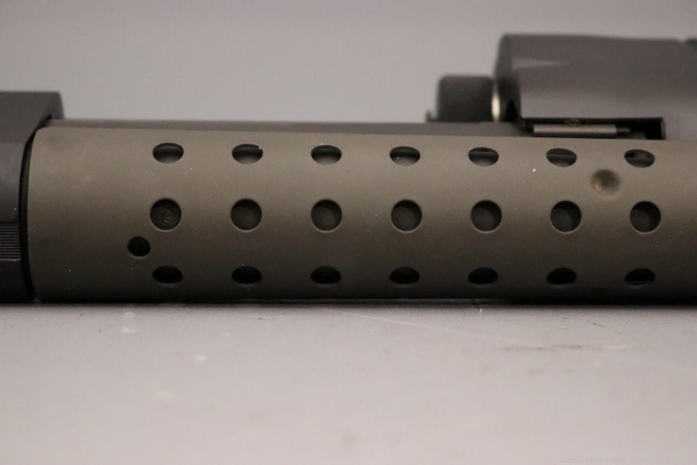 Mossberg 500 12ga w/ Heat Shield & Pistol Grip - 8 Shot -3"  w/ Light-img-8