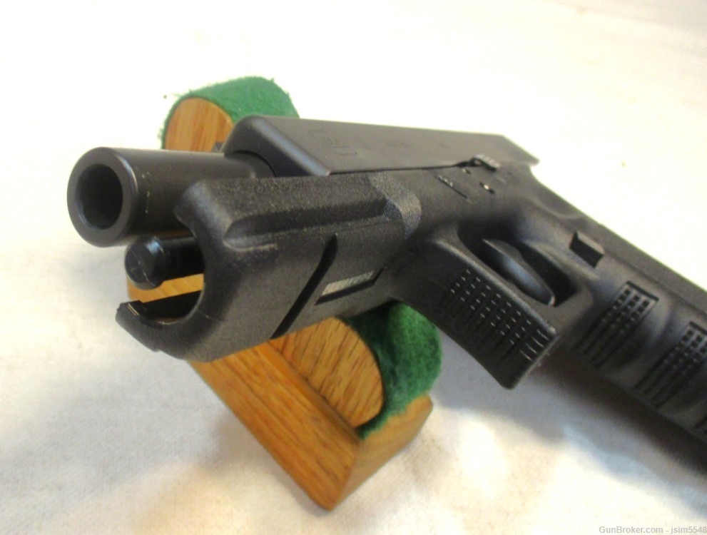 Glock 17 9mm Sem-Auto Pistol 4.48” 17+1 Polymer-img-7