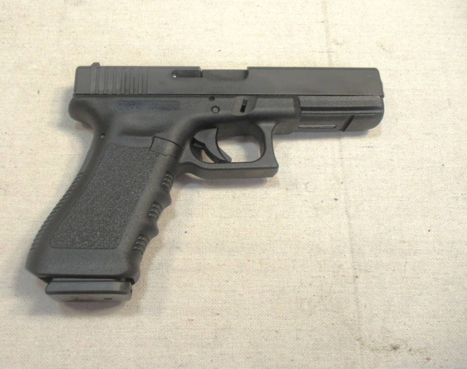 Glock 17 9mm Sem-Auto Pistol 4.48” 17+1 Polymer-img-1
