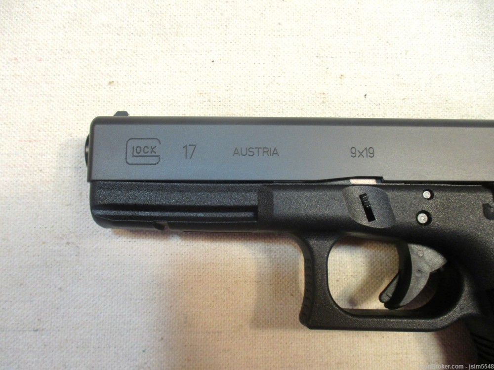 Glock 17 9mm Sem-Auto Pistol 4.48” 17+1 Polymer-img-3