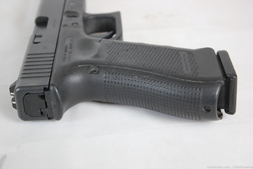 GLOCK 17 Gen 4 3 mags LE trade in Layaway Available NO RESERVE!-img-10