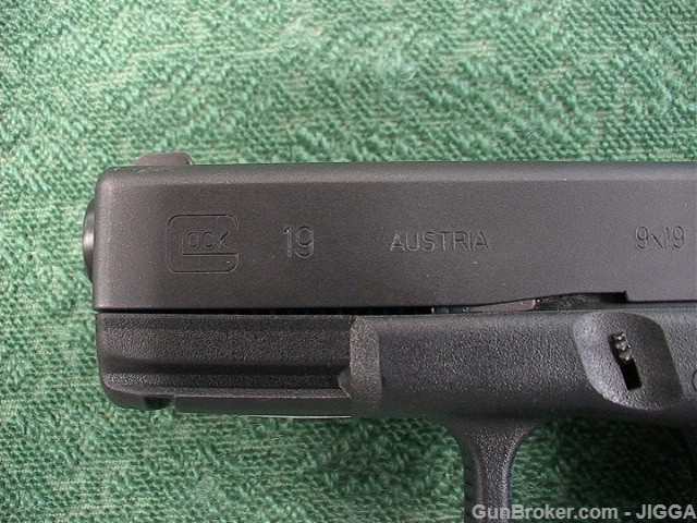 Used Glock 19  9MM-img-4