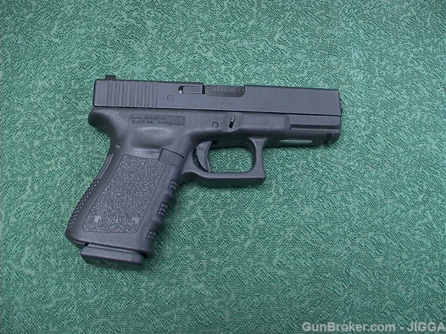 Used Glock 19  9MM-img-0