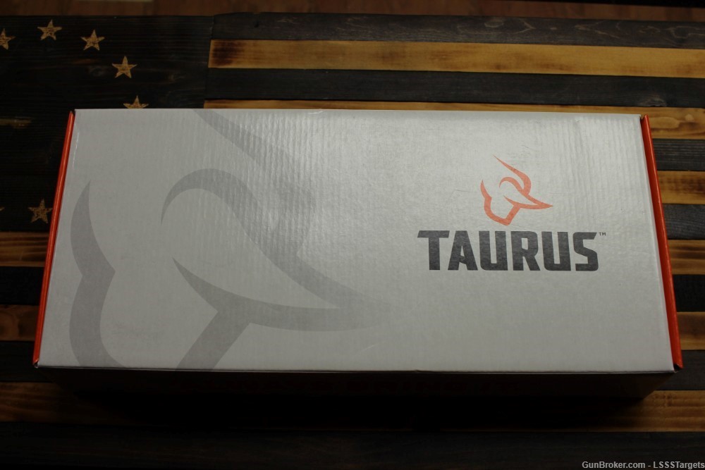 New Taurus 608 357 Magnum 8 Shot 4 inch barrel-img-8