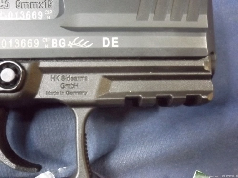 Heckler & Koch P30SK-V3 DA/SA, NS 9MM Semi-Auto Pistol 4 Mags, Papers & Box-img-3