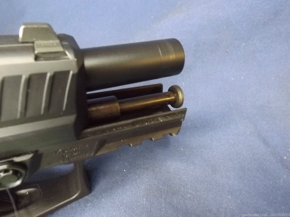 Heckler & Koch P30SK-V3 DA/SA, NS 9MM Semi-Auto Pistol 4 Mags, Papers & Box-img-9
