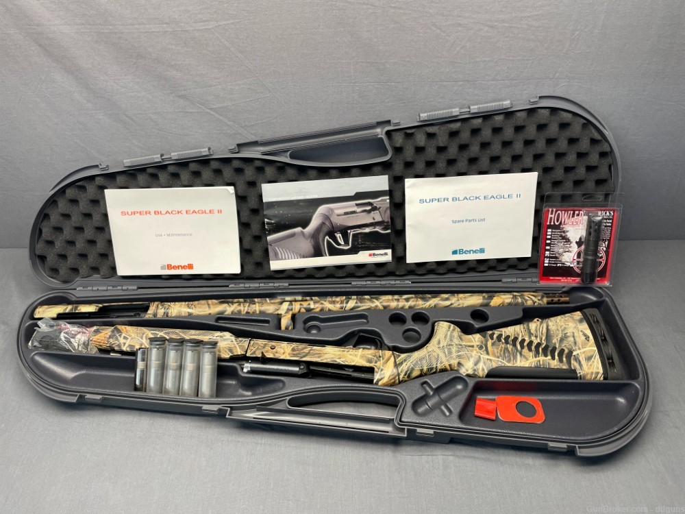 Benelli SBE2 12GA | 26" Barrel | With Box, Factory Chokes & Extras-img-27