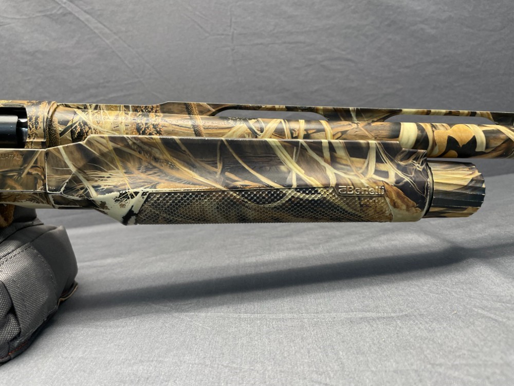 Benelli SBE2 12GA | 26" Barrel | With Box, Factory Chokes & Extras-img-3