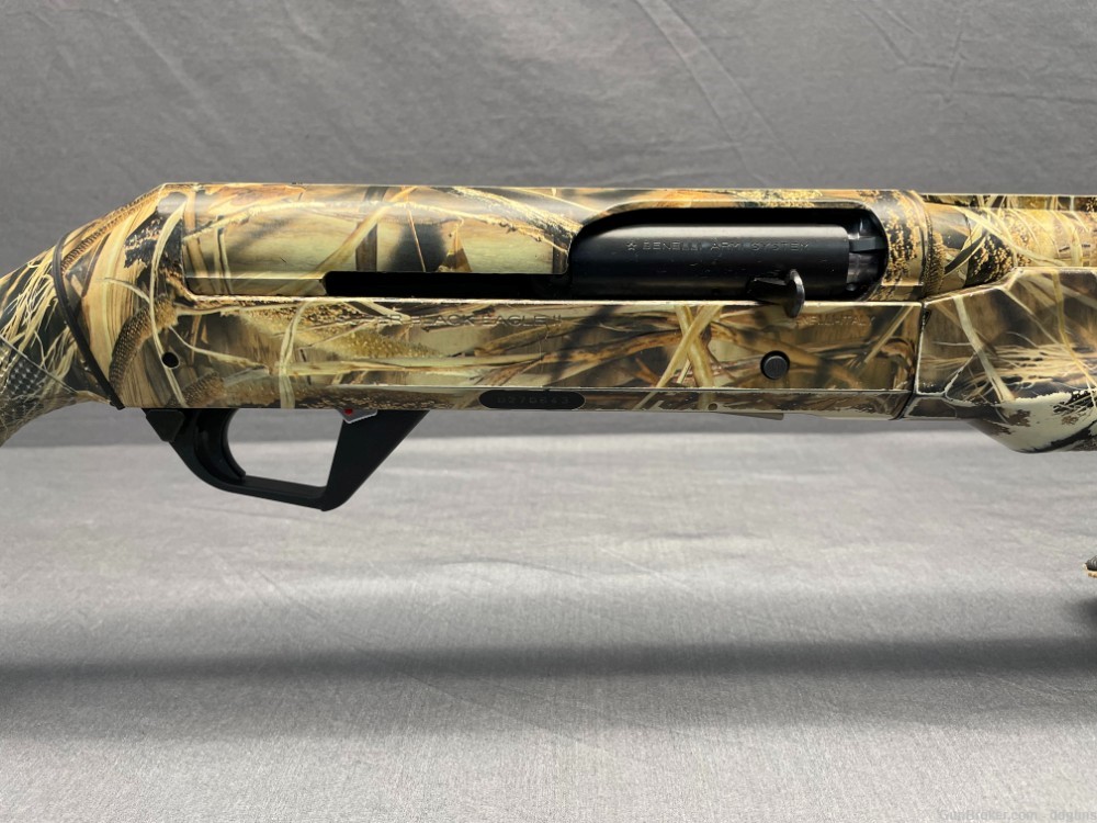 Benelli SBE2 12GA | 26" Barrel | With Box, Factory Chokes & Extras-img-2