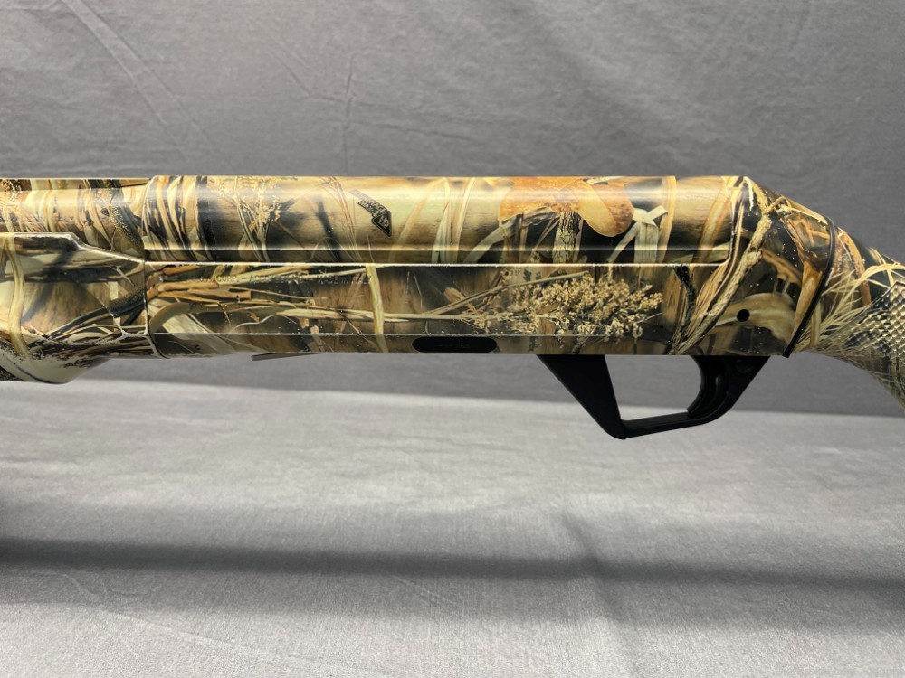 Benelli SBE2 12GA | 26" Barrel | With Box, Factory Chokes & Extras-img-9