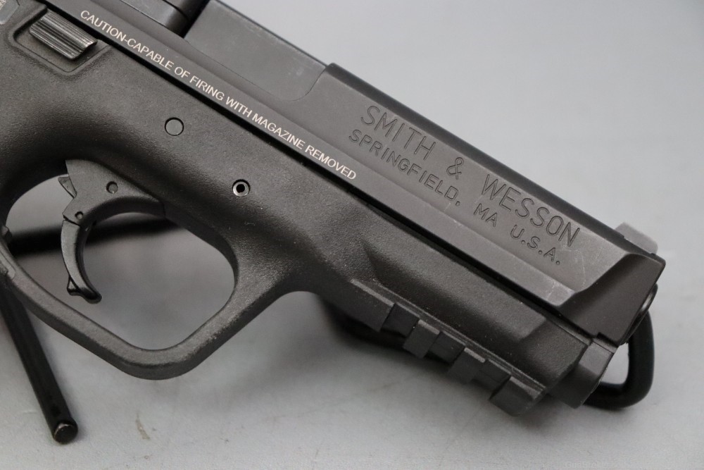 Smith and Wesson M&P9 9mm 4.25" -img-3
