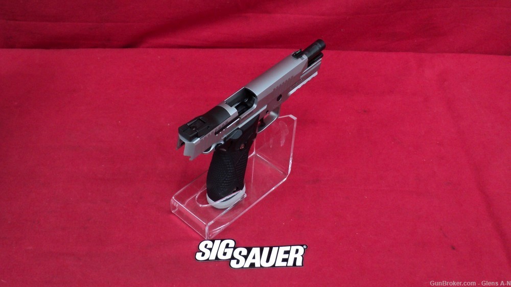 NEW Sig Sauer P226 XFIVE Single Action Semi-Auto 226X5-9-STAS-img-9