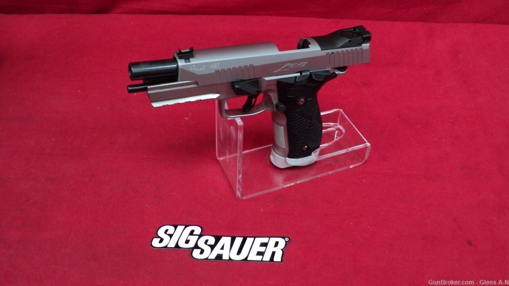 NEW Sig Sauer P226 XFIVE Single Action Semi-Auto 226X5-9-STAS-img-6
