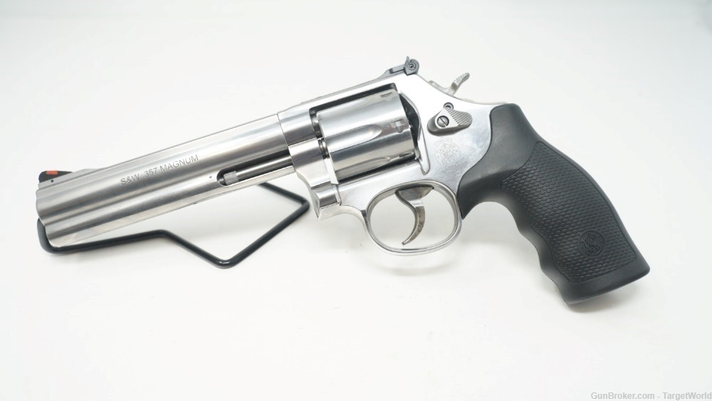 SMITH & WESSON MODEL 686 PLUS .357 MAG REVOLVER 7 SHOT STAINLESS (SW164198)-img-0
