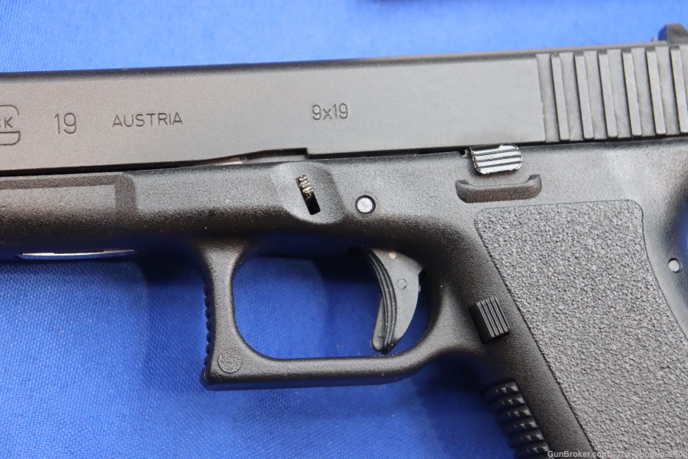 Glock Model G19 GEN2 Pistol 9MM 4" 19 GEN 2 10RD Rare Gun 1996 MFG Austria -img-4