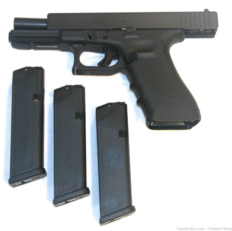Glock 22 - Like New - 3 Mags-img-0