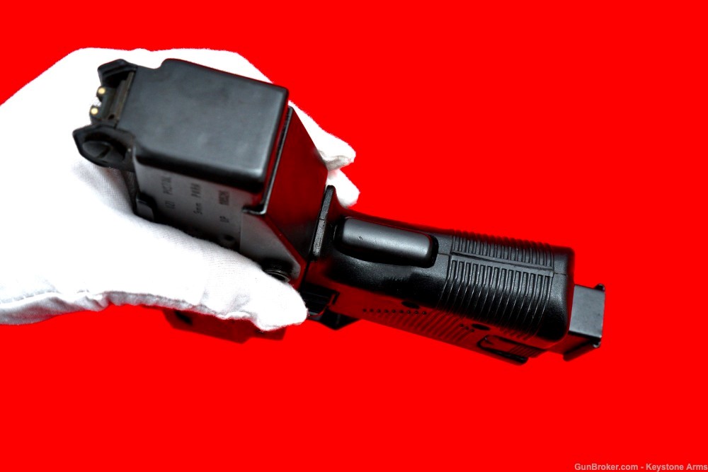 Rare & Desired Pre Ban IMI Israel UZI Pistol 9mm w/ Original Case As New-img-14