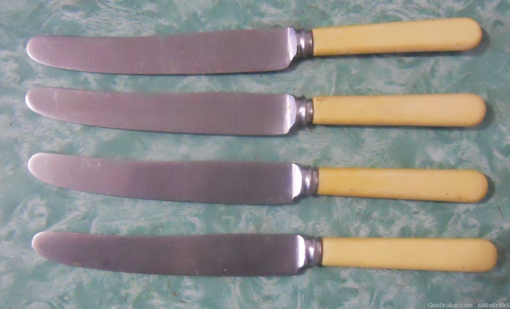 VINTAGE TABLE KNIVES-img-0