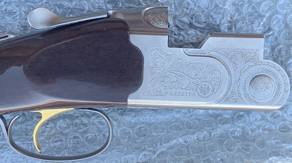 Beretta 686 Silver Pigeon S, 12 gauge, 28" barrels, in "like new" condition-img-4