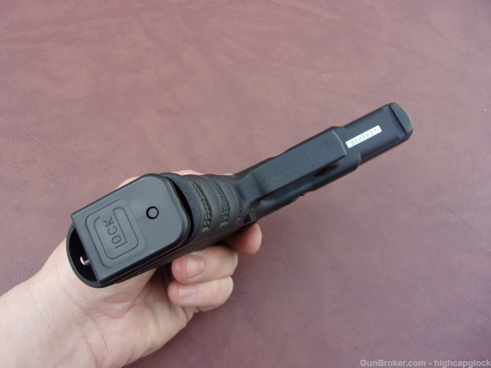 Glock 19 9mm 4" Semi Auto Pistol 99.9% G19 SUPER CLEAN w/ Box $1START-img-13