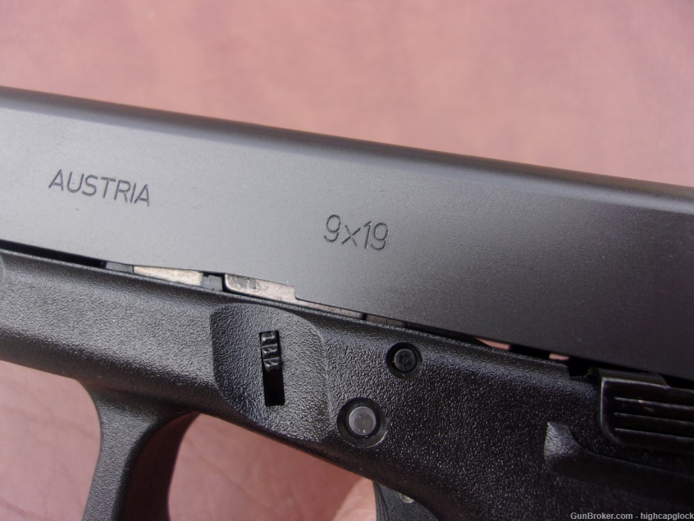 Glock 19 9mm 4" Semi Auto Pistol 99.9% G19 SUPER CLEAN w/ Box $1START-img-6