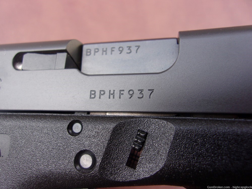 Glock 19 9mm 4" Semi Auto Pistol 99.9% G19 SUPER CLEAN w/ Box $1START-img-7