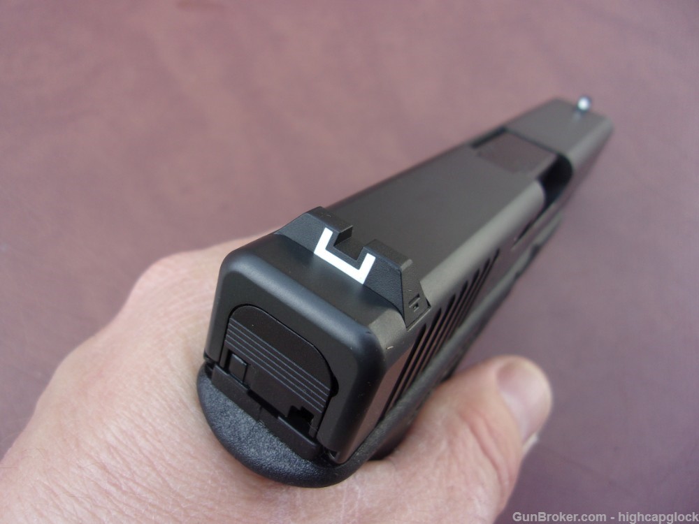 Glock 19 9mm 4" Semi Auto Pistol 99.9% G19 SUPER CLEAN w/ Box $1START-img-10