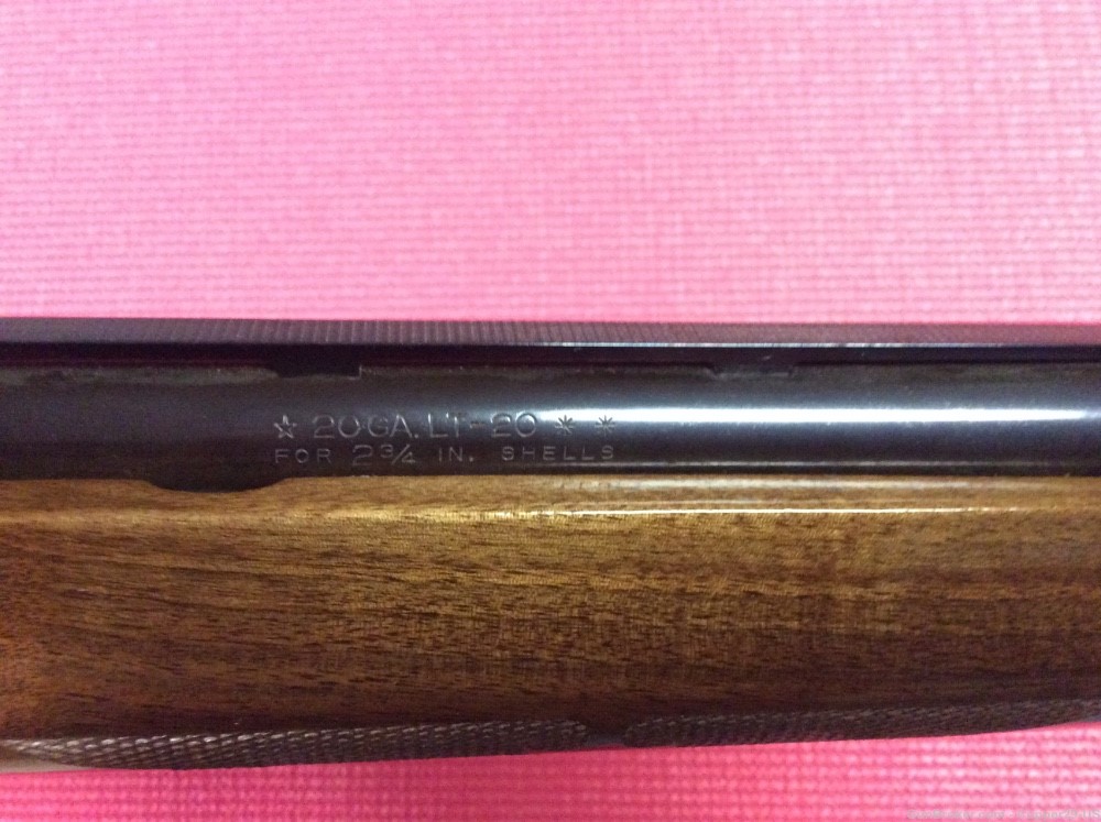 Remington model 1100 20ga LT, 2 3/4 chamber, Vent Rib, Imp. cyc.-img-12