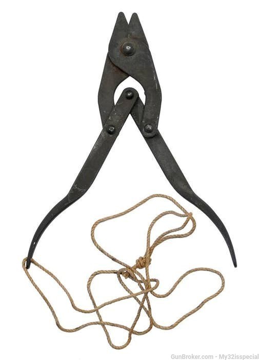 BRITISH SURPLUS WWII FOLDING WIRE CUTTERS-img-0