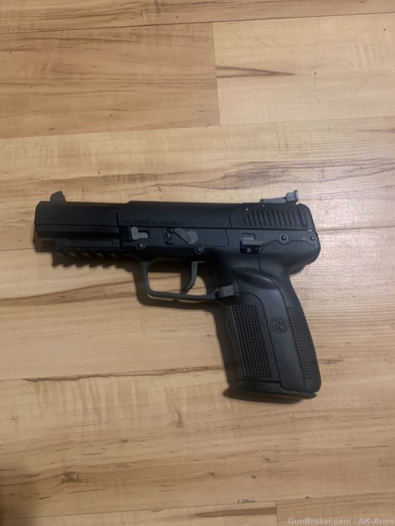 Fnh 5.7 five seven fn with holster-img-0