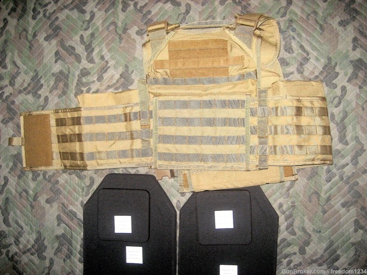 Strike Face Tactical Vest with front, back and side NIJ Level III+ plates.-img-4