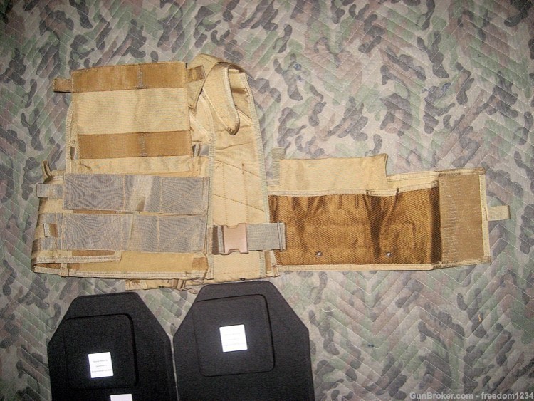 Strike Face Tactical Vest with front, back and side NIJ Level III+ plates.-img-3
