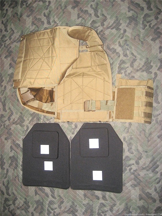 Strike Face Tactical Vest with front, back and side NIJ Level III+ plates.-img-2