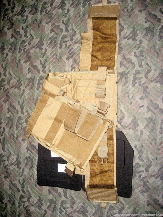Strike Face Tactical Vest with front, back and side NIJ Level III+ plates.-img-5