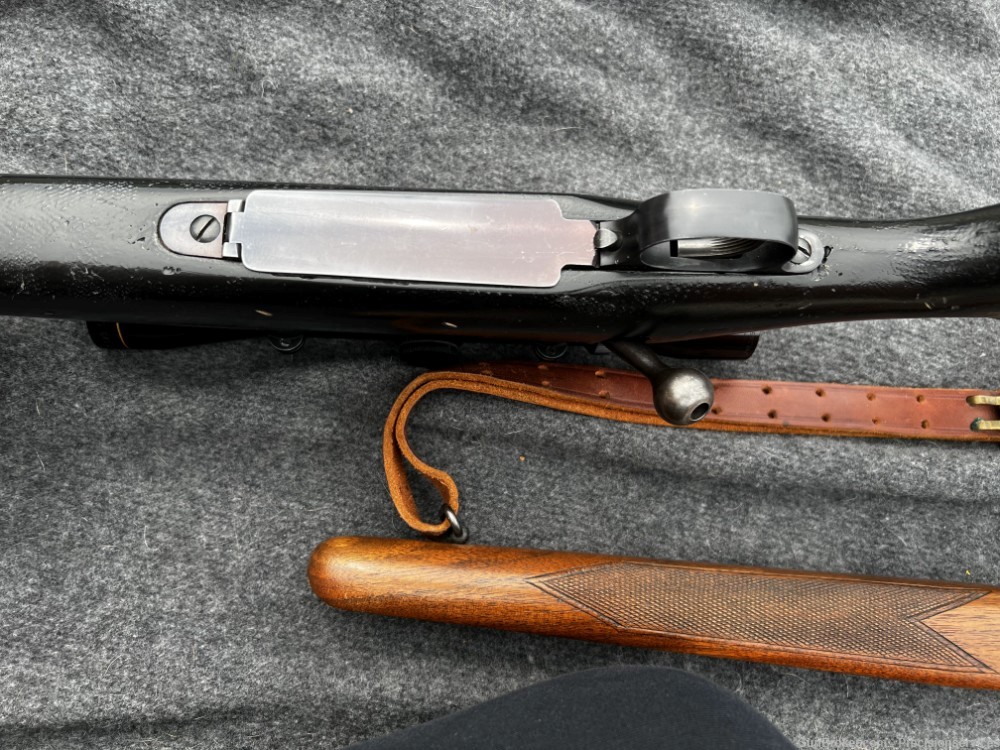Winchester 70 Pre 64 30-06 Leupold Scope & 2 Stocks-img-9
