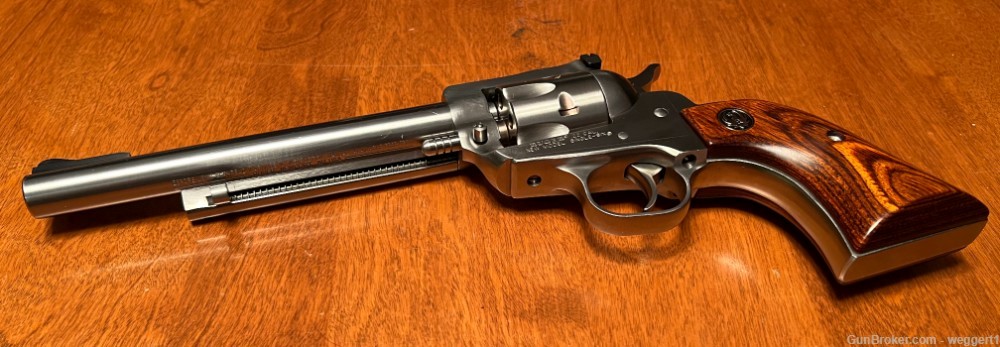 Ruger New Model Single Six Convertible Stainless .22LR/.22Mag Revolver -img-5