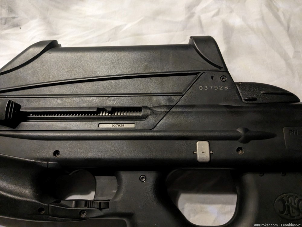 FN FS2000 with Factory Optic, Cleaning Kit, and Handbook-img-8