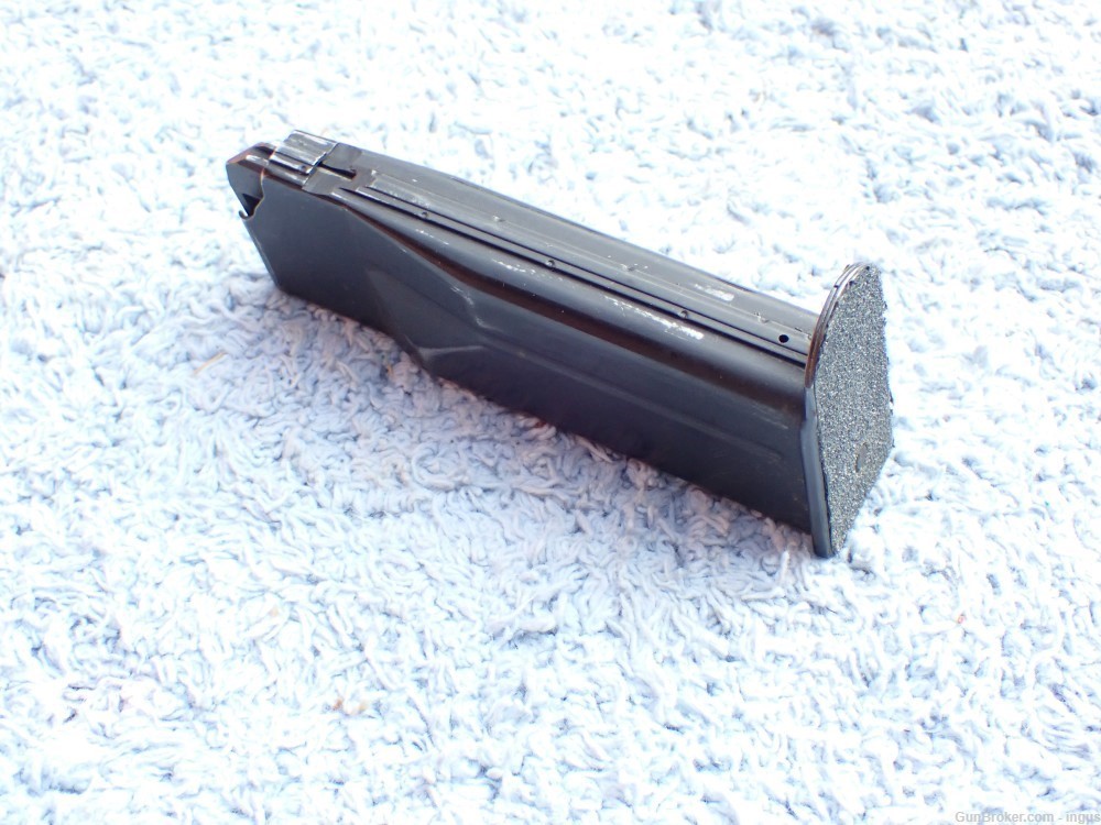 HK P7-M13 9MM 13RD FACTORY MAGAZINE IR CODE 1993 PRODUCTION (EXCELLENT)-img-3