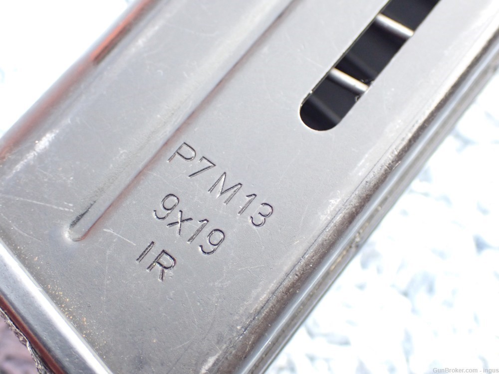 HK P7-M13 9MM 13RD FACTORY MAGAZINE IR CODE 1993 PRODUCTION (EXCELLENT)-img-8