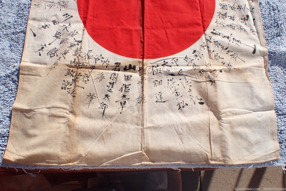 WWII JAPANESE HINOMARU MEATBALL FLAG W/ SIGNED KANJI CHARACTERS (VERY NICE)-img-10