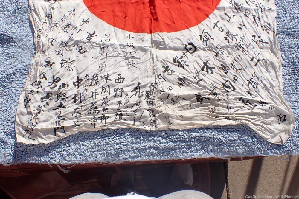 JAPANESE WWII HINOMARU MEATBALL FLAG W/ SIGNED KANJI CHARACTERS (VERY NICE)-img-10