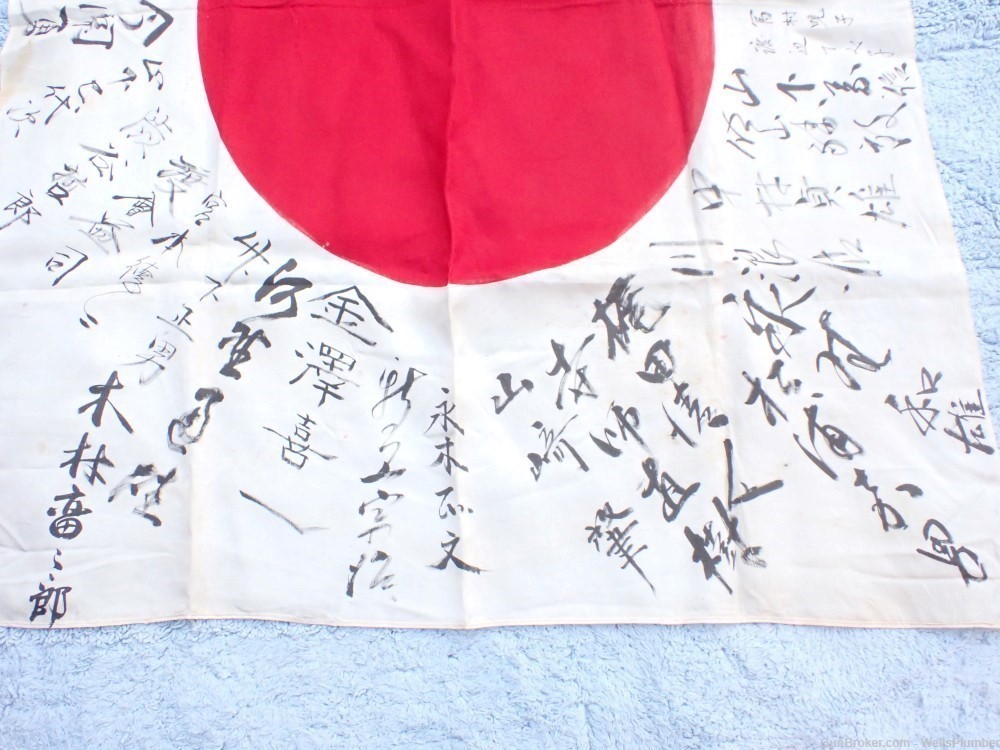 JAPANESE WWII HINOMARU MEATBALL FLAG W/ SIGNED KANJI CHARACTERS (VERY NICE)-img-5