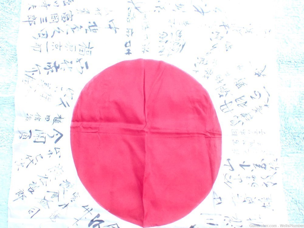 JAPANESE WWII HINOMARU MEATBALL FLAG W/ SIGNED KANJI CHARACTERS (VERY NICE)-img-10