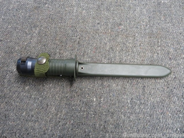 FRENCH/SWISS SIG MODEL 530/540/542 RIFLE BAYONET EXCELLENT CONDITION-img-0