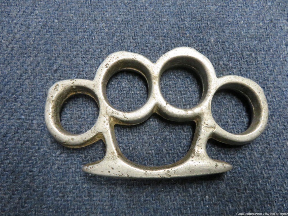ALUMINUM KNUCKLE DUSTER ANTIQUE KNUCKLES WITH NICE PATINA-img-0