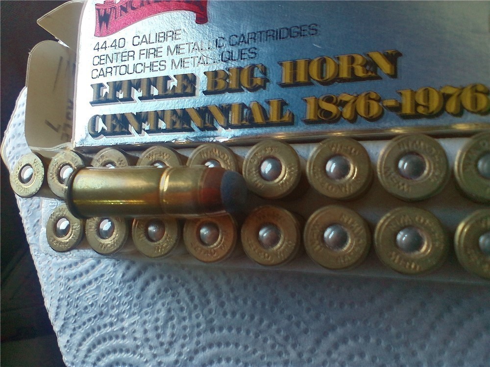 Winchester 44-40 cf 200 gr. sp Little Big Horn Centennial cartridges-img-0