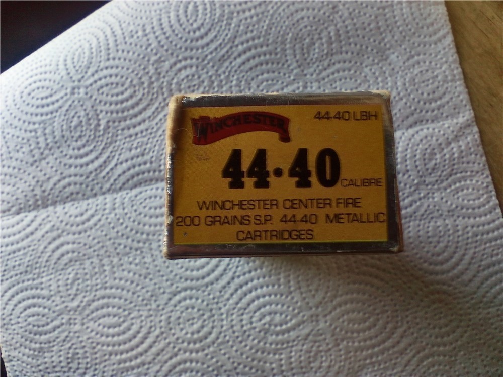 Winchester 44-40 cf 200 gr. sp Little Big Horn Centennial cartridges-img-2