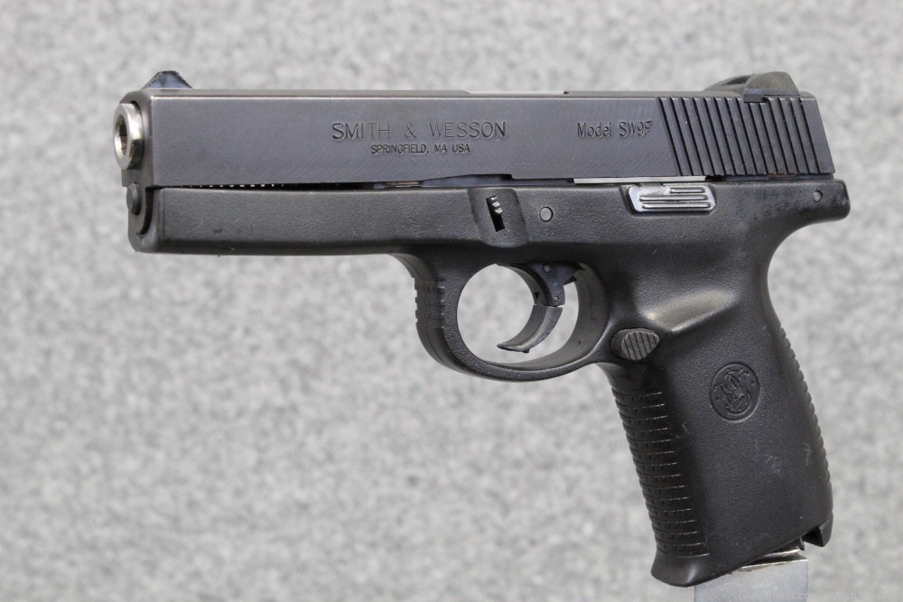 Smith and Wesson SW9F 9x19 Surplus Pistol-img-2